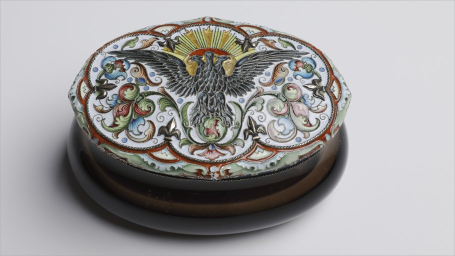 Стекловидная эмаль