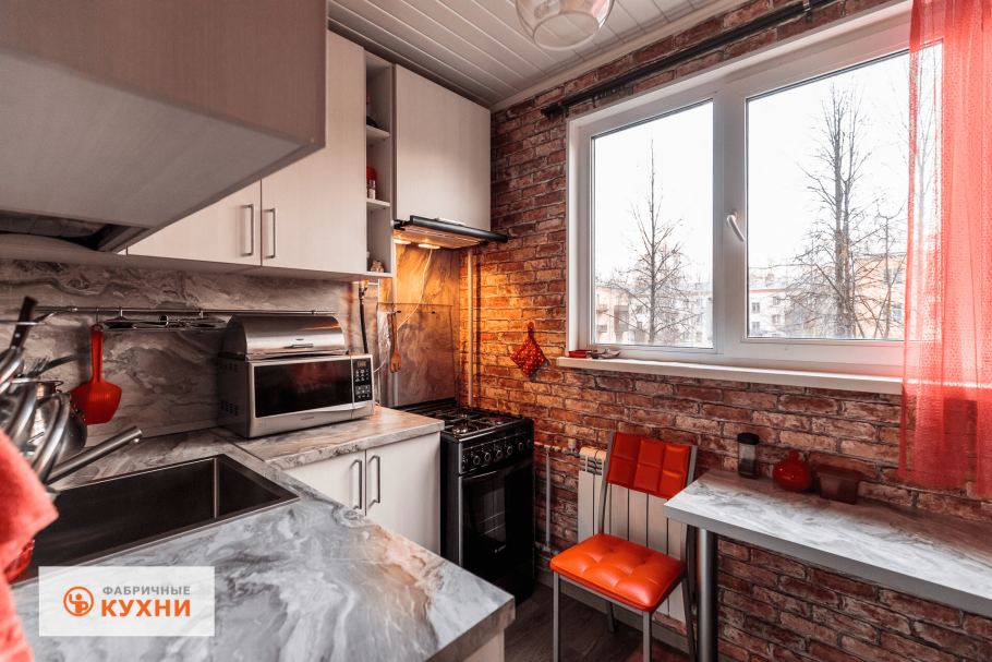 Кухня в доме корабль