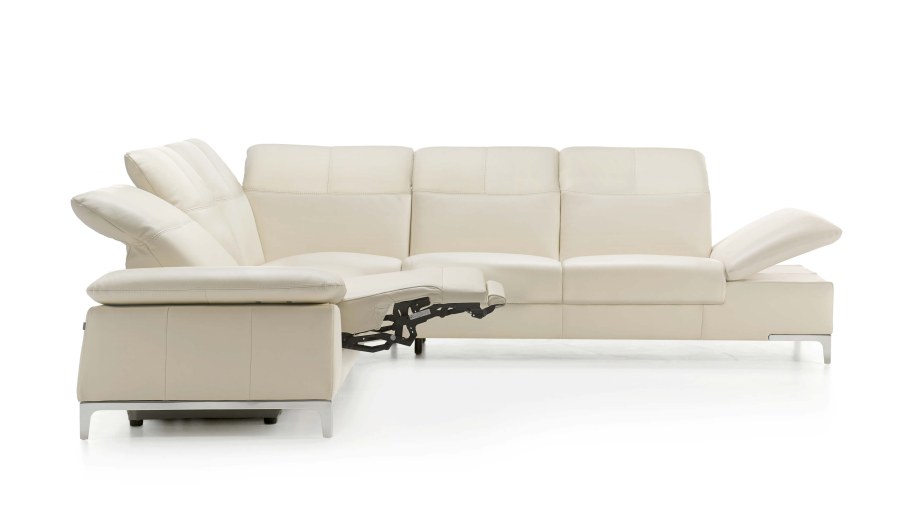 Диван с регулируемыми подголовниками