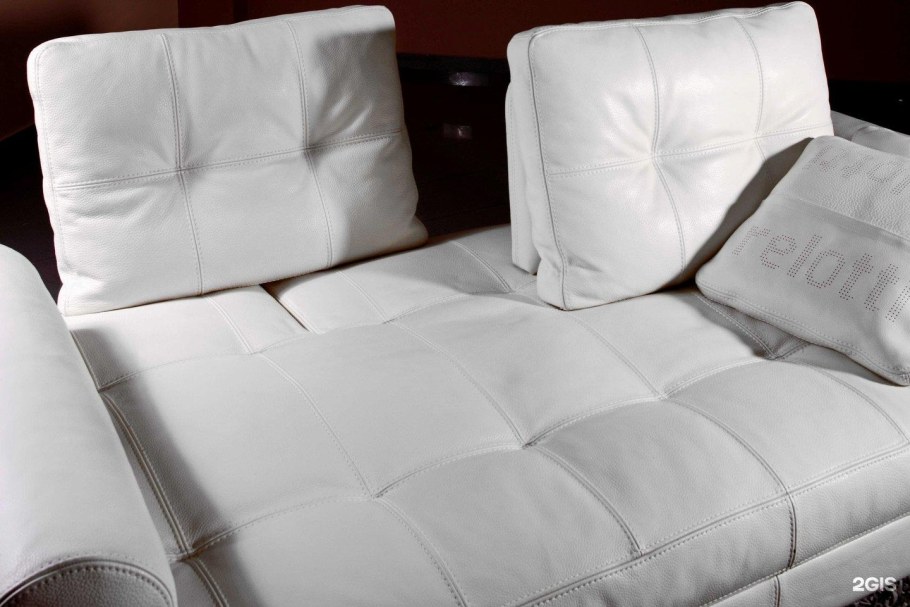 Диван с техникой