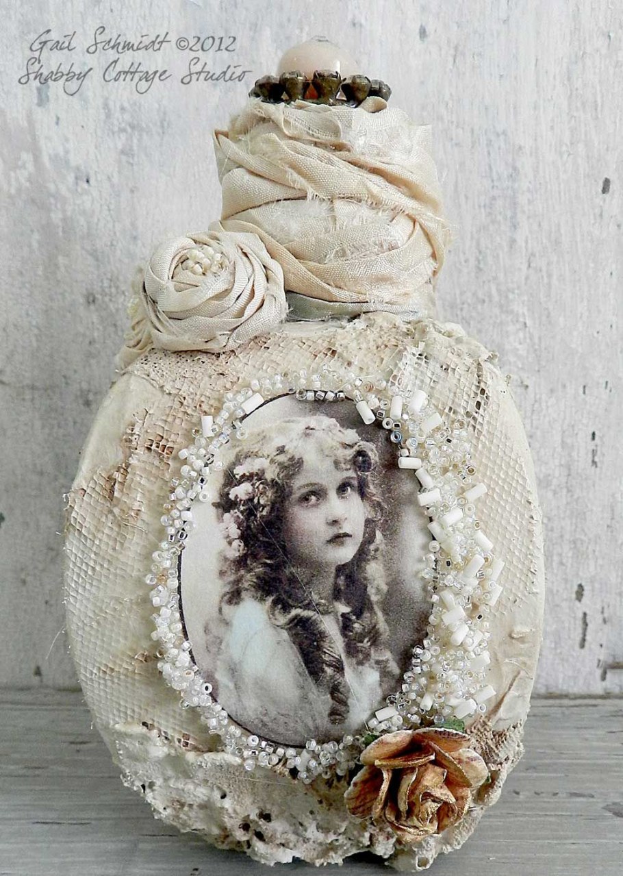 Декупаж бутылки в винтажном стиле