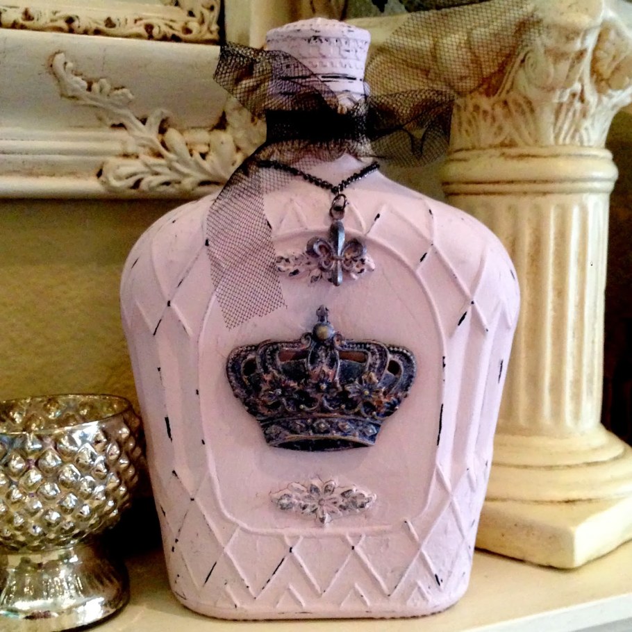 Декорированные стеклянные бутылки