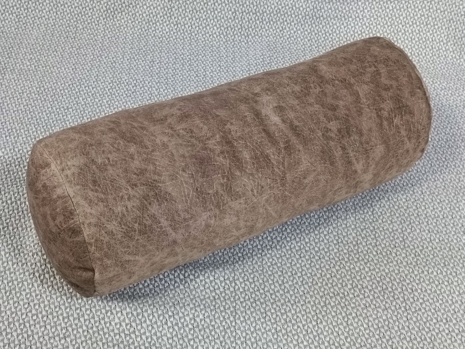 Длинная цилиндрическая подушка