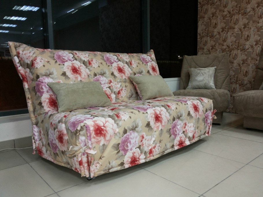 Чехловой диван Кристалл