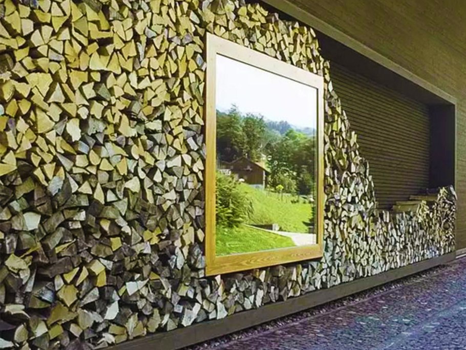 Дровник декоративный