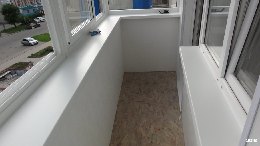 Остекление балкона с выносом подоконника