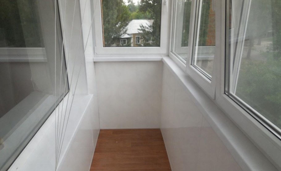 Отделка балкона хрущевки