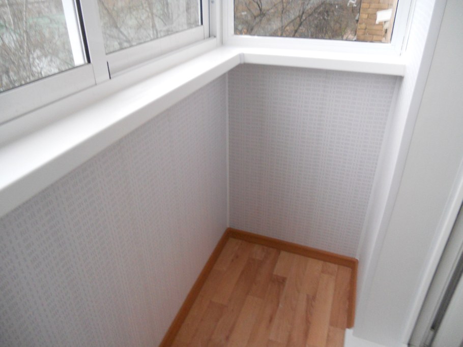 Обшивка балкона хрущевки