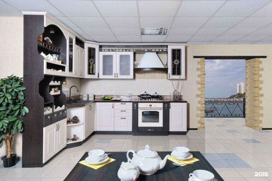 Кухня Верона ясень золото Сурская