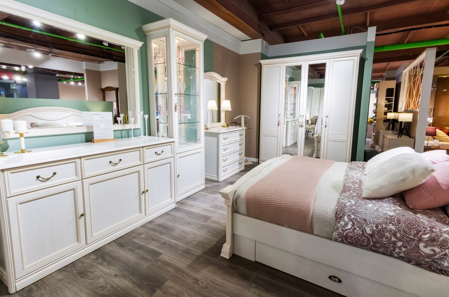 Шкаф Валерия Лером