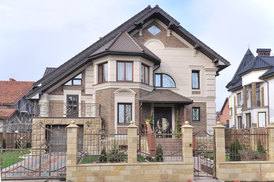 Отделка домов камнем снаружи