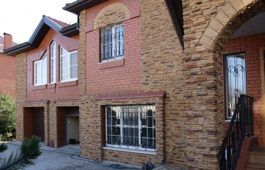 Отделка фасада декоративным камнем