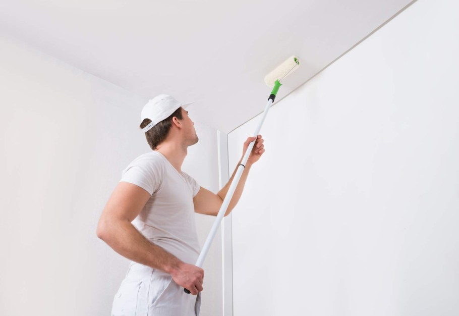 Штукатурка стыка стены и потолка