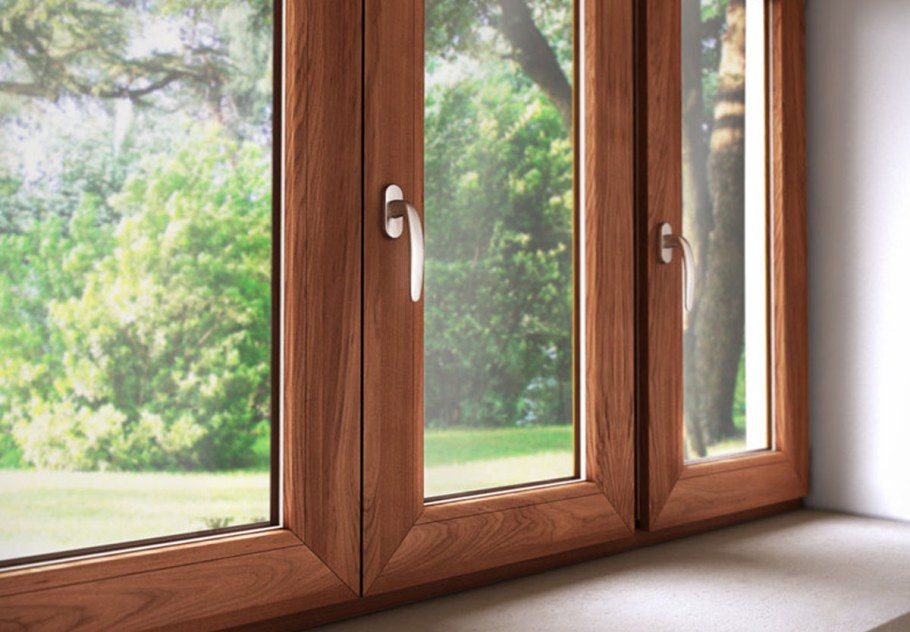 Деревянные рамы со стеклопакетами