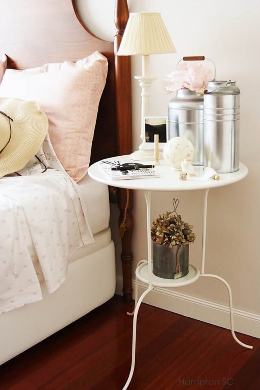 Шкаф витрина икеа мильсбу