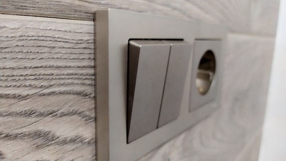 Schneider Electric ATLASDESIGN, шампань