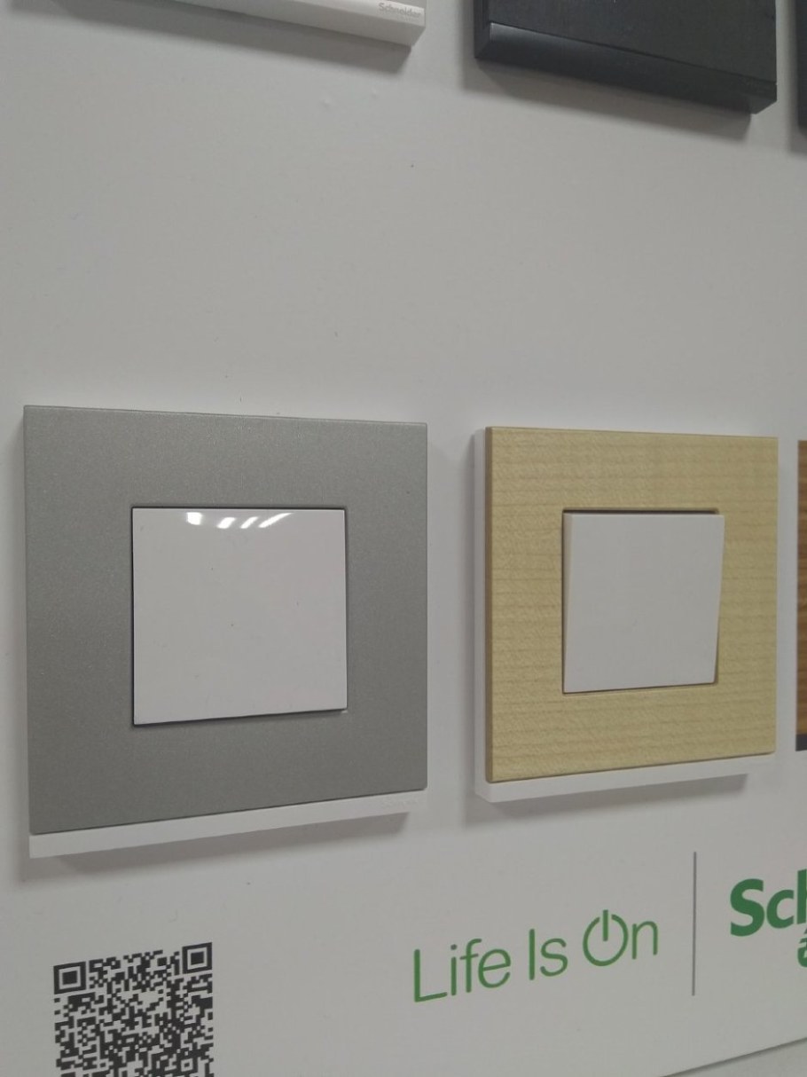 Шнайдер электрик Уника Квадро