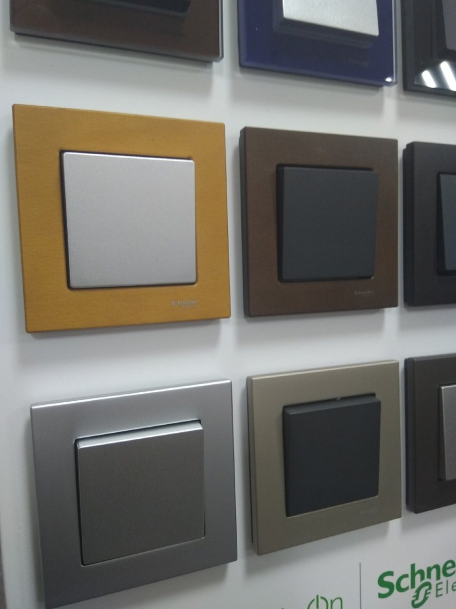 Розетки Шнайдер Мертен