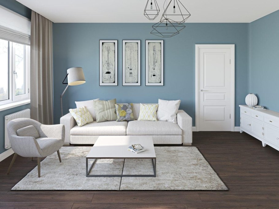 Спальня с белой мебелью