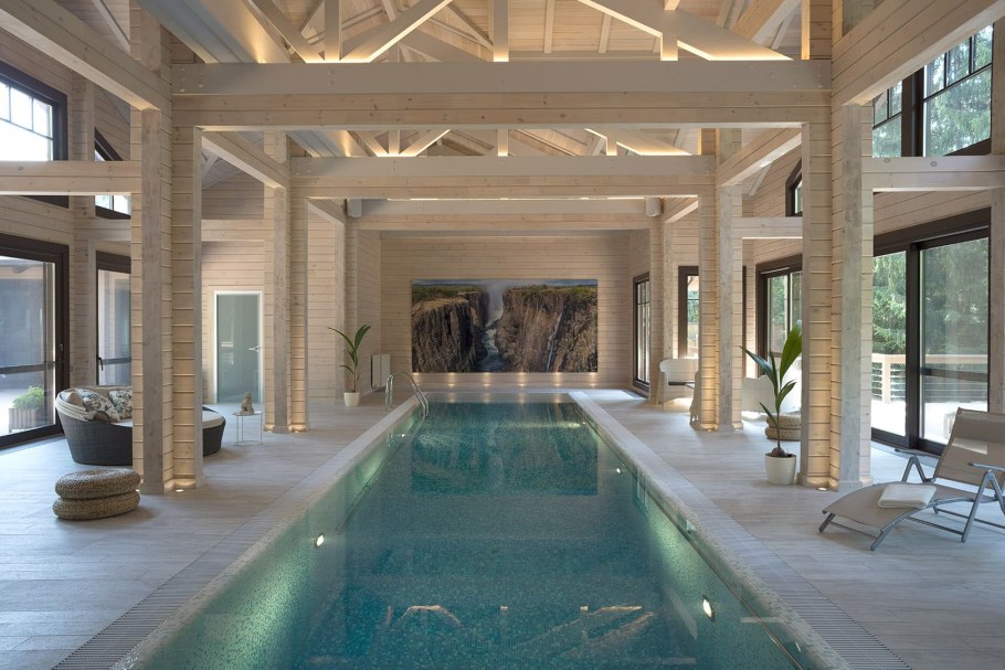 Баня с бассейном из клееного бруса