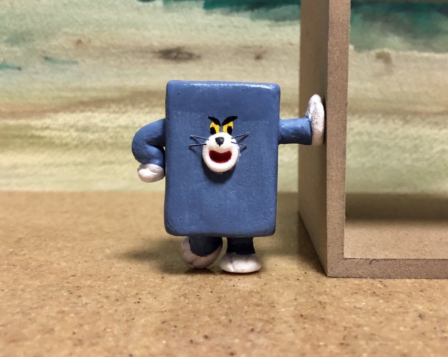 Квадратный том