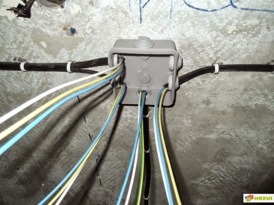 Расключение распаячной коробки