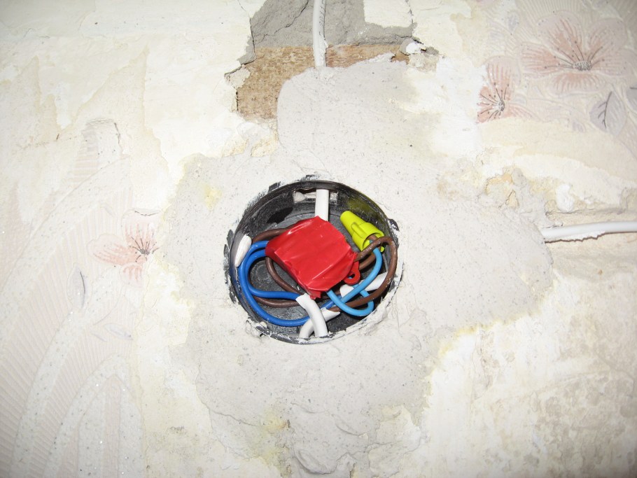 Правильная сборка распаечной коробки