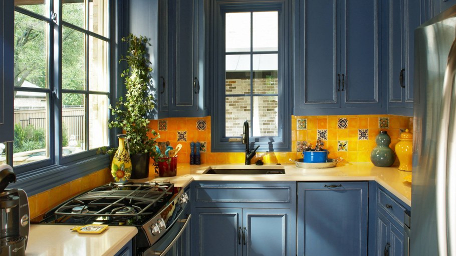 Кухня в желтых тонах