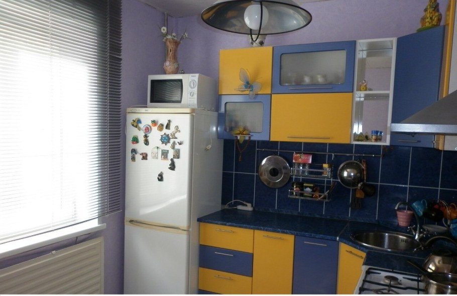Кухня в сине желтом цвете
