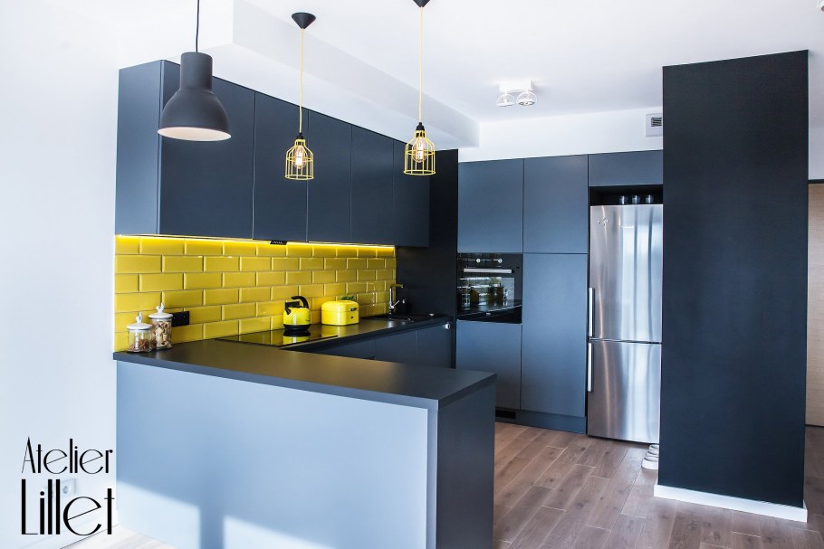 Кухня с желтыми акцентами