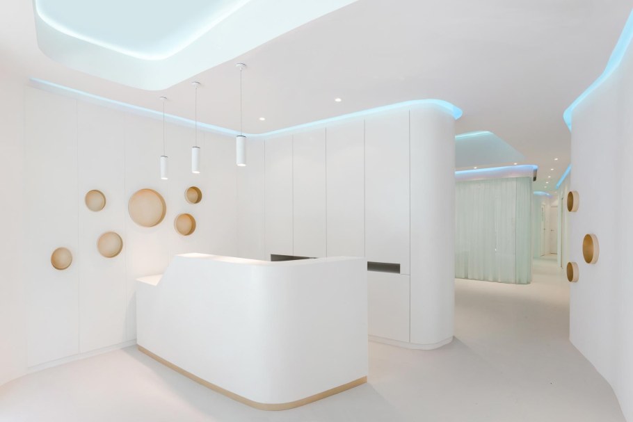 Интерьер стоматологии ресепшн