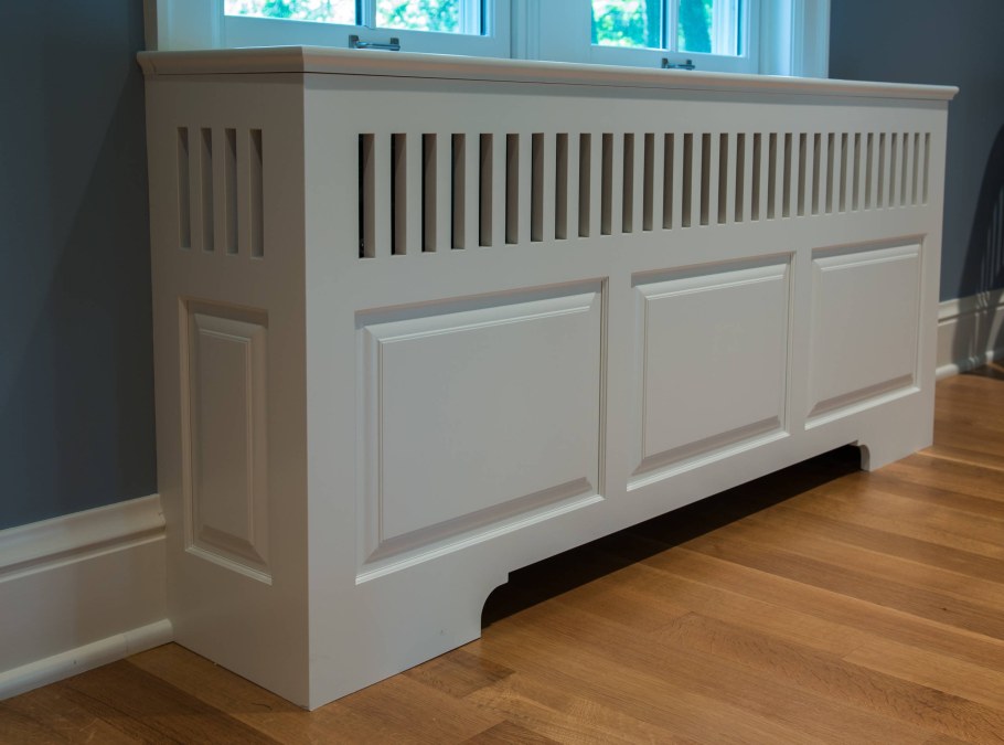 Прячем батареи отопления