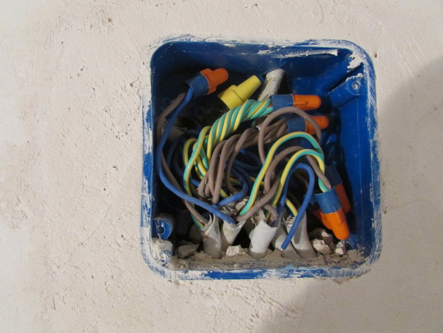 Рефрижератор вектор 1800 распред коробка проводов