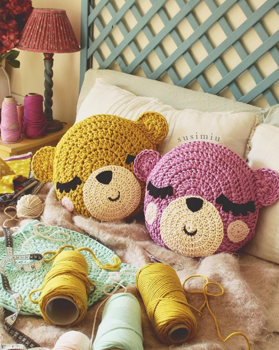 Вязаные интерьерные подушки