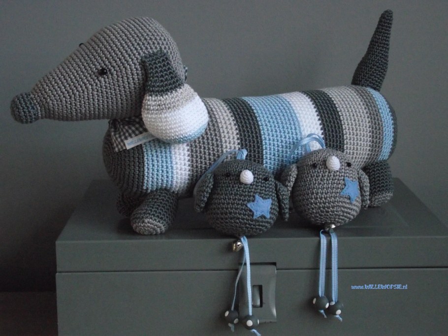 Вязаные корзинки крючком