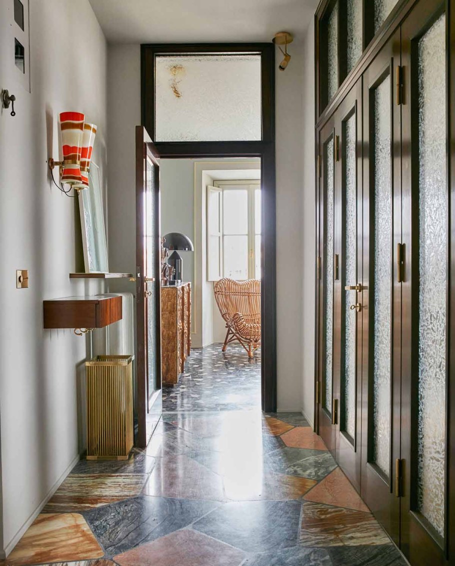 Плитка в узком коридоре