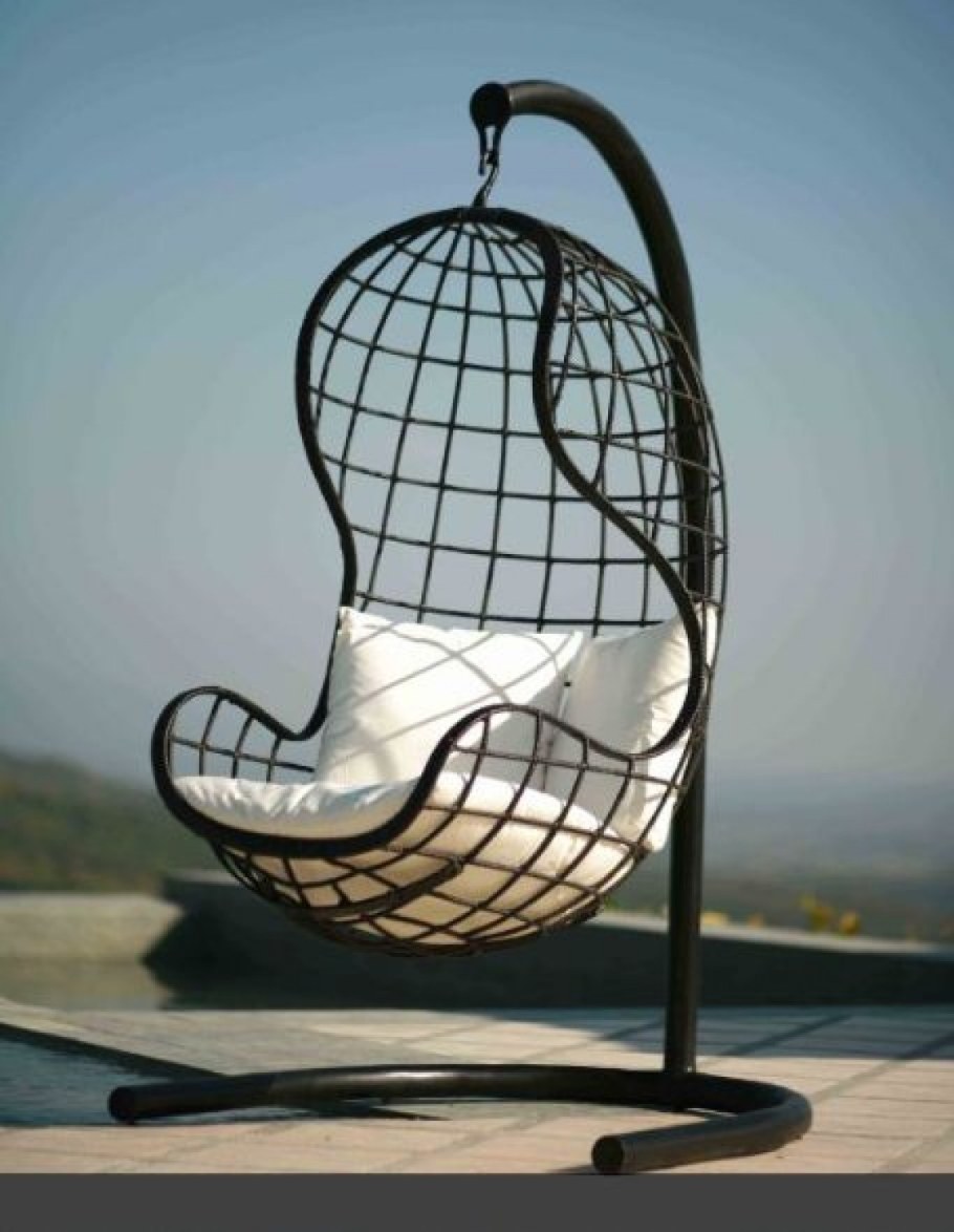 Подвесное кресло из металла