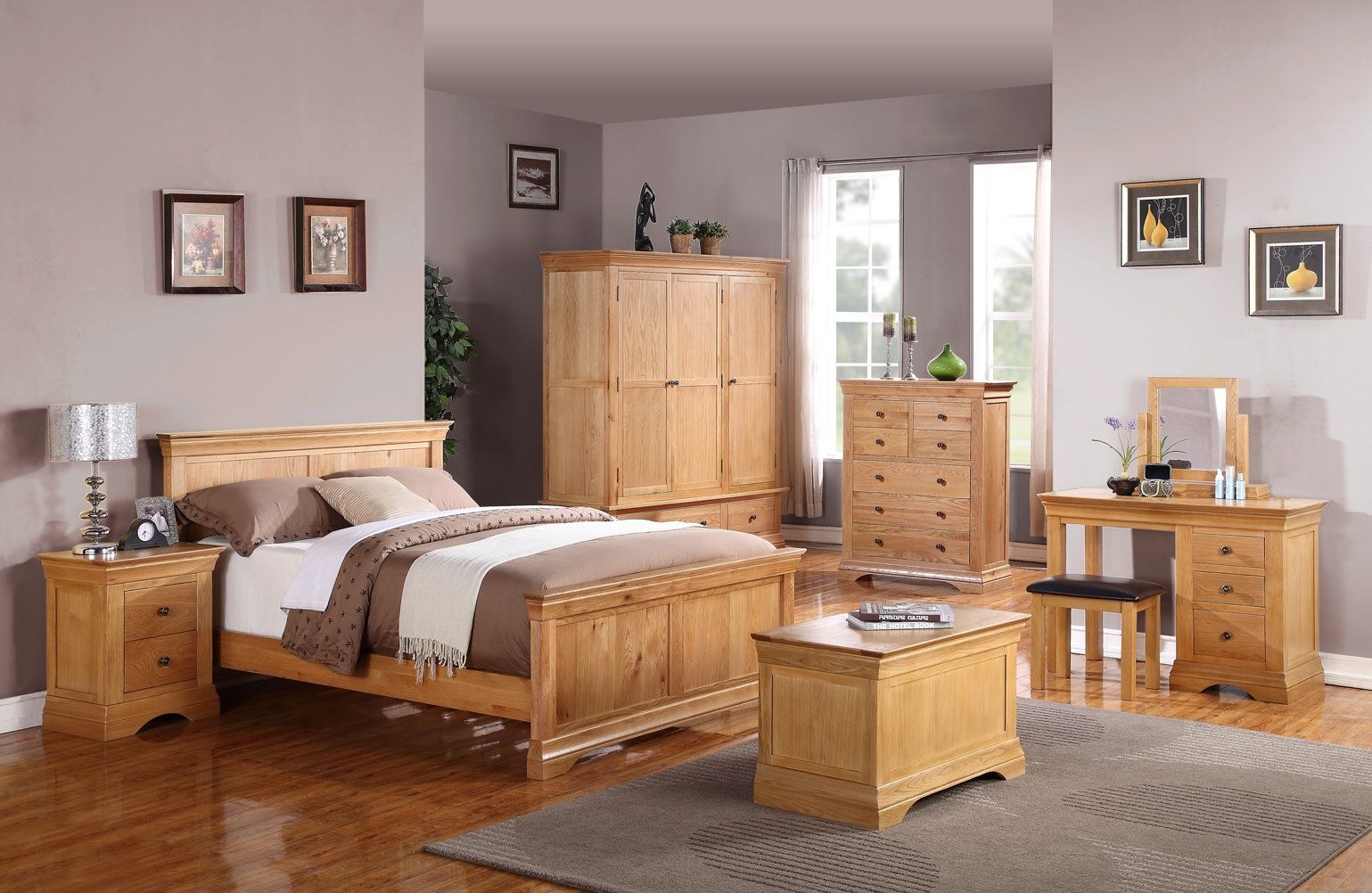 Спальня мебель дерево. Спальня Лотос Бобруйскмебель. Деревянная мебель в интерьере. Комната с деревянной мебелью. Спальня дуб.