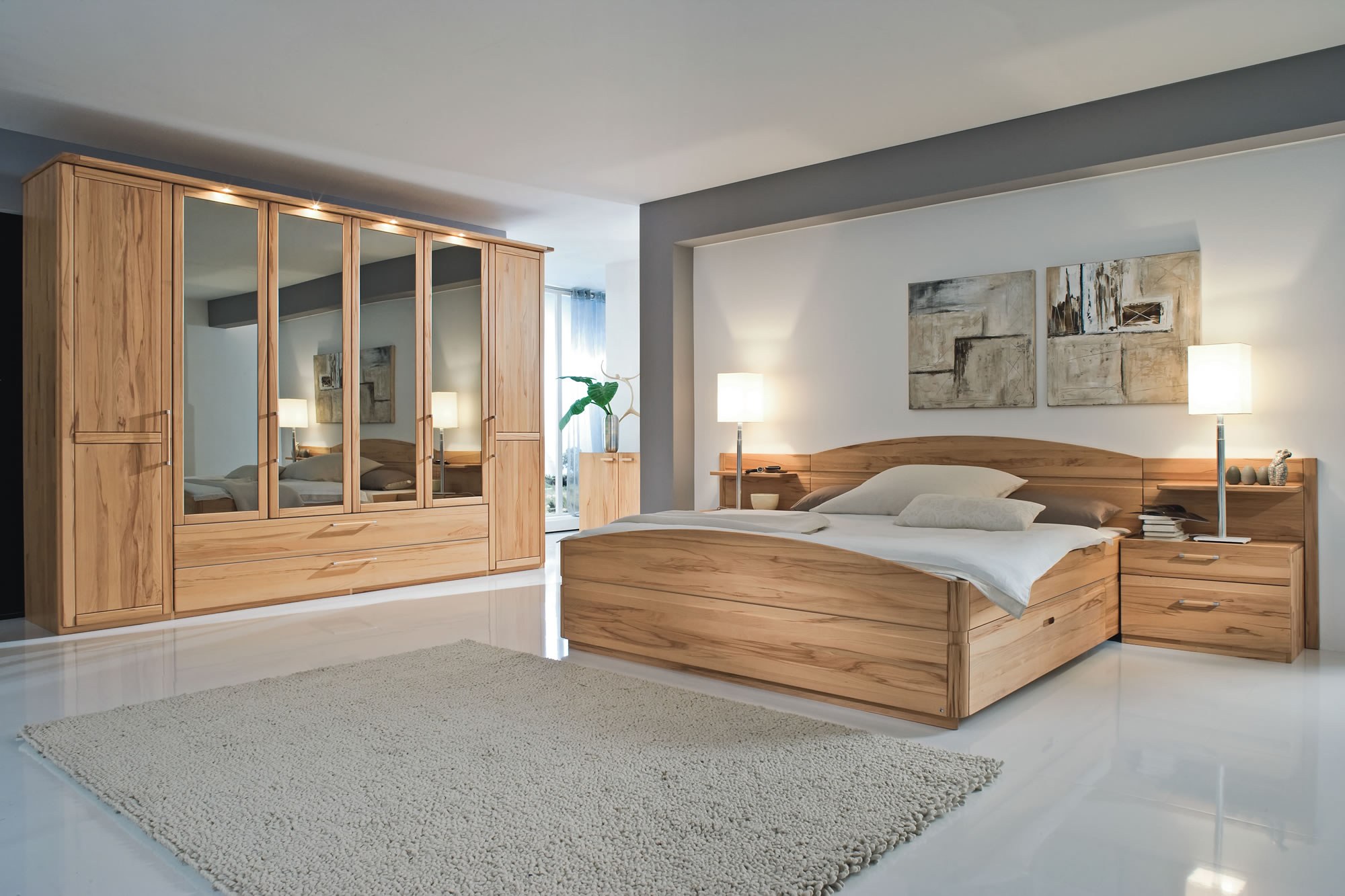Современный спальный гарнитур деревянный
