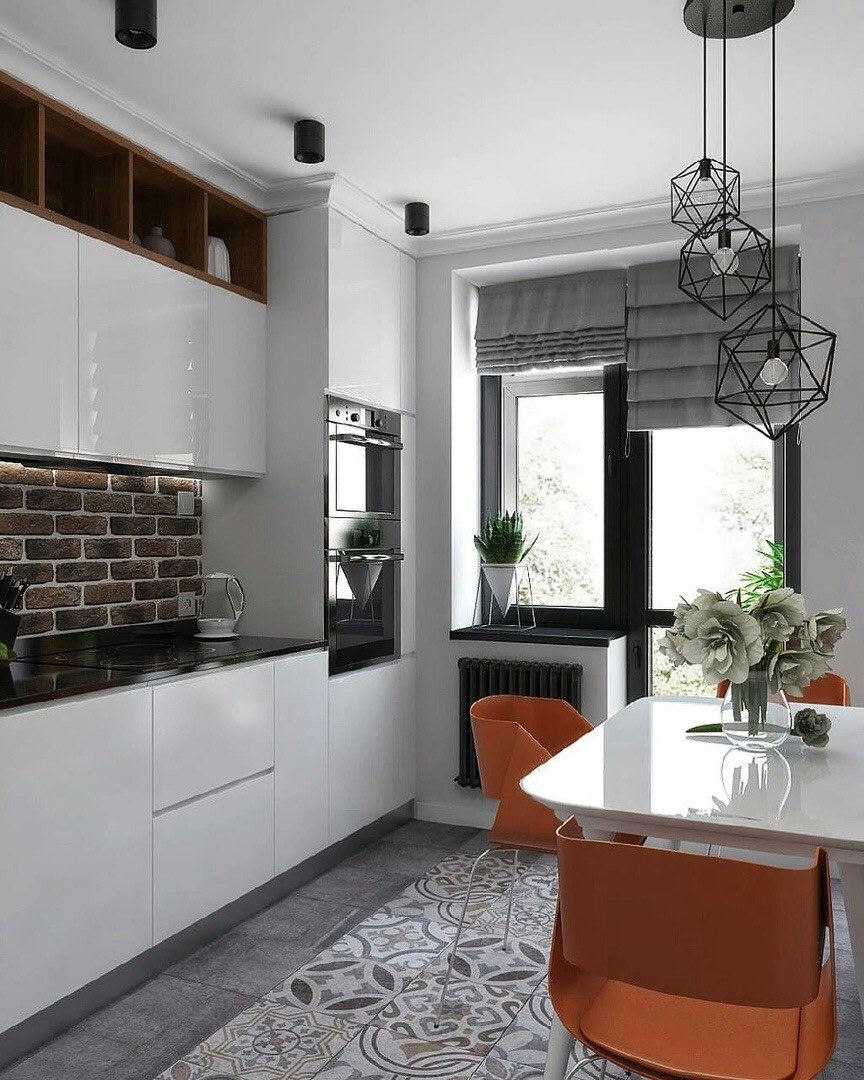 Прямоугольная кухня с балконом