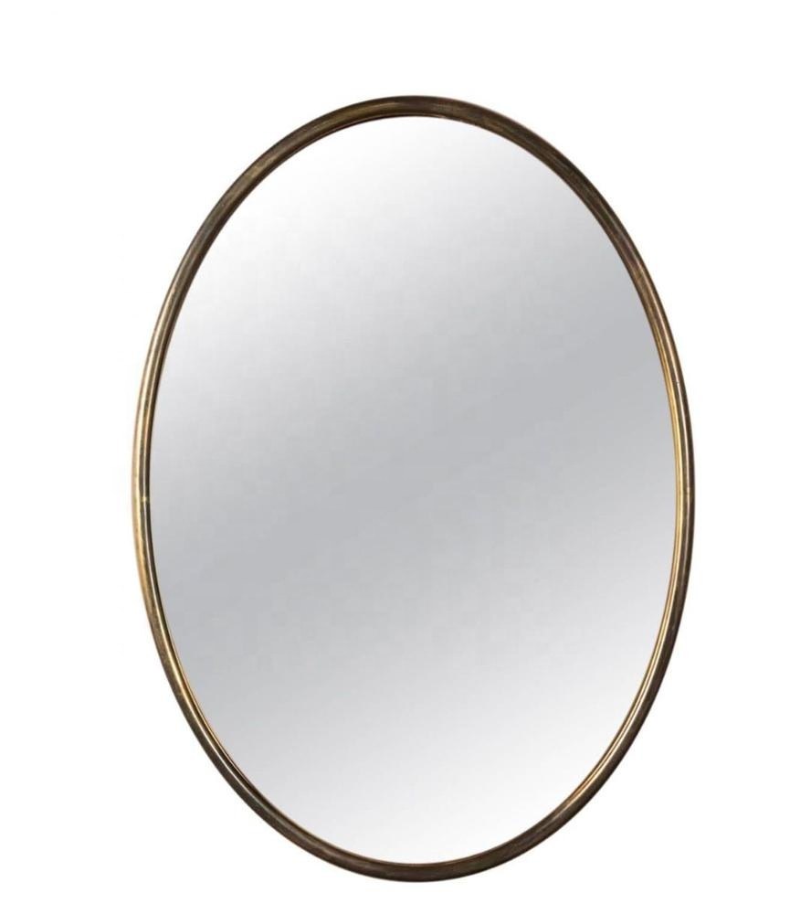 Овальное зеркало в металлической раме