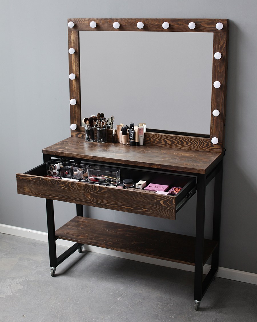 Гримерный стол визажиста лофт