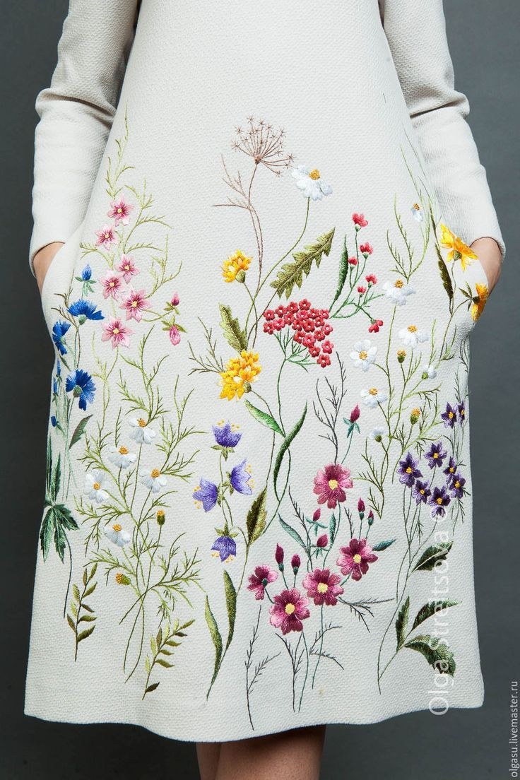 Цветочная вышивка на одежде