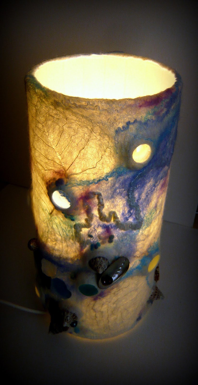 Валяный светильник