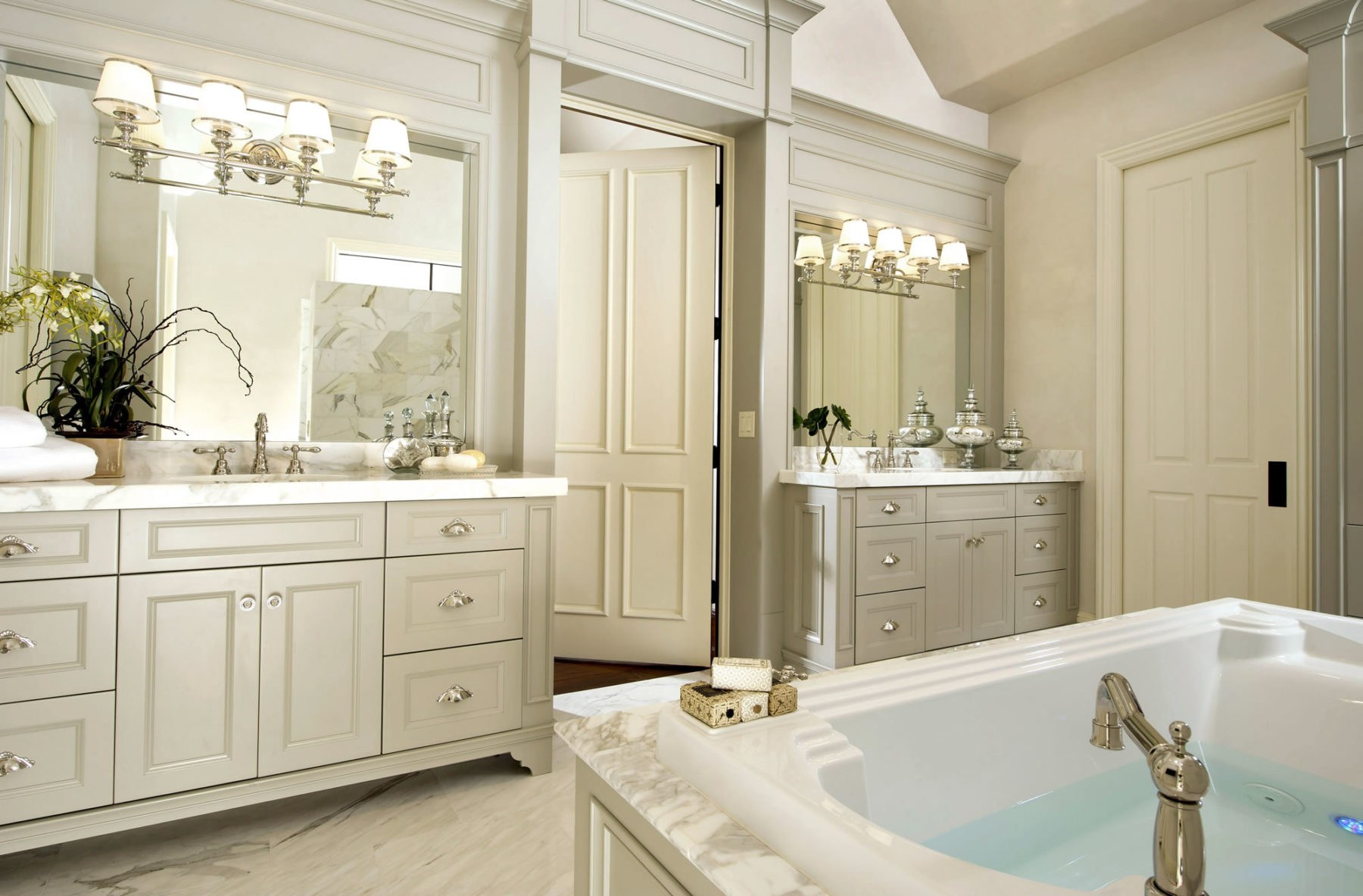 Transitional Bathroom Vanities