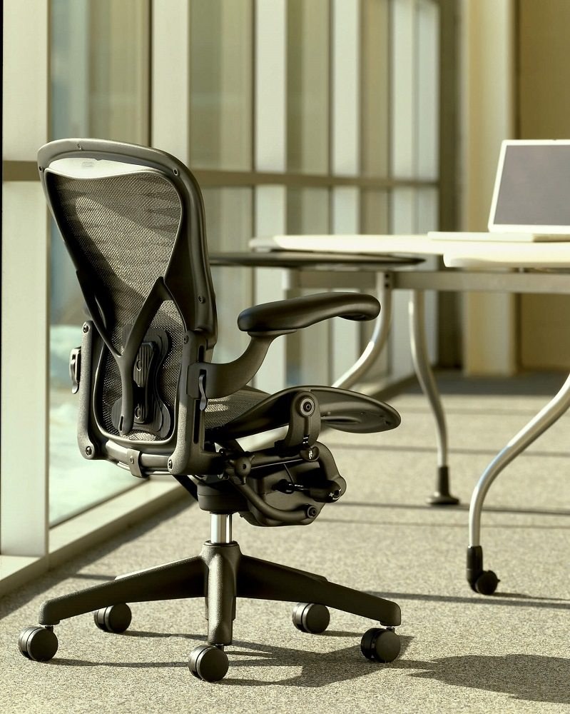 Стул офисный Herman Miller Aeron