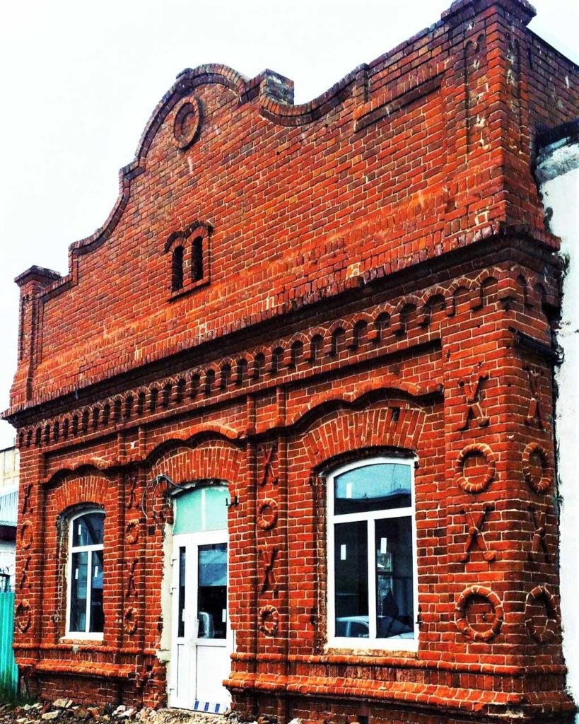 Демянские кирпичные дома 19 века