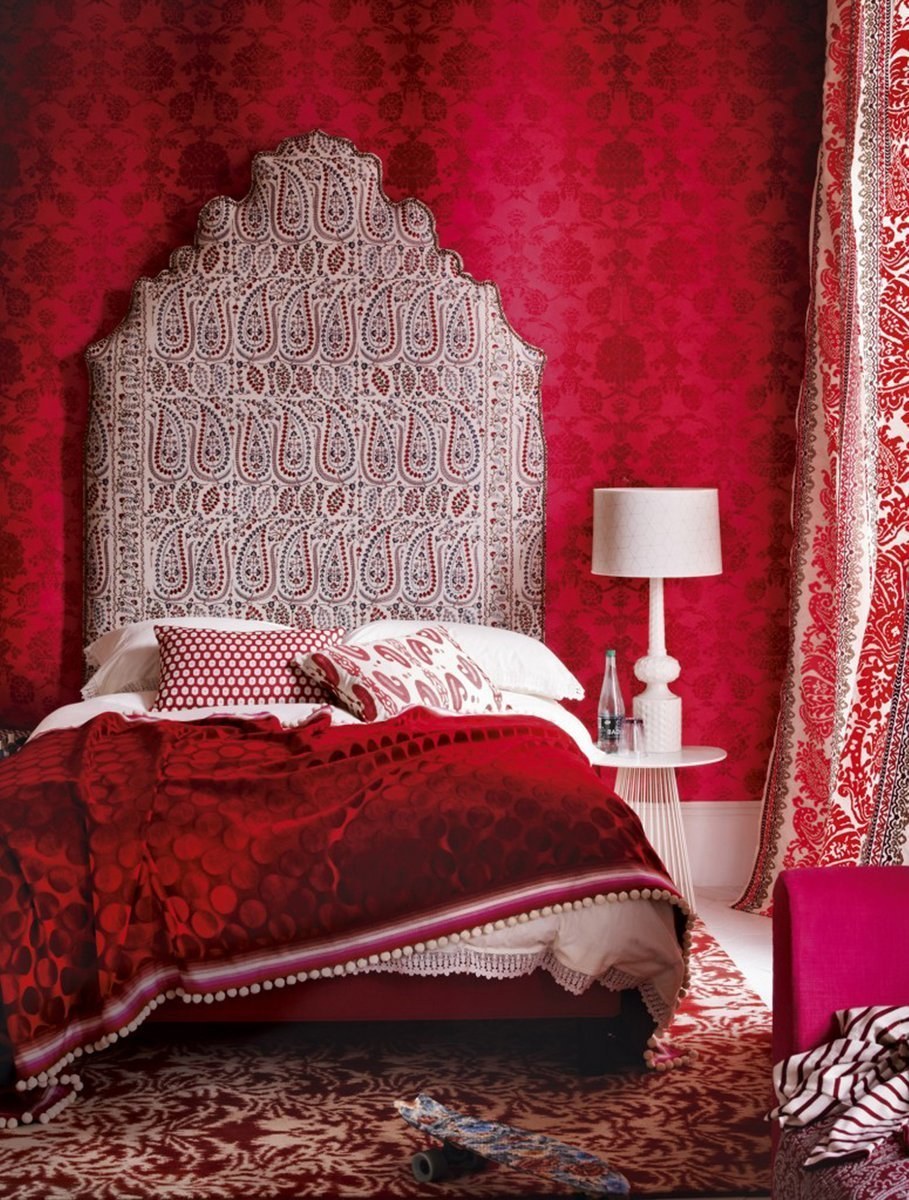 Красная спальня