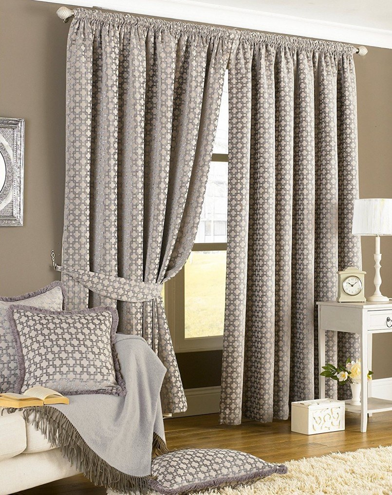 Серебристые шторы