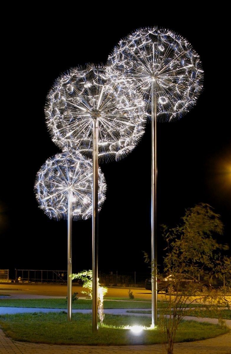 Уличные световые инсталляции